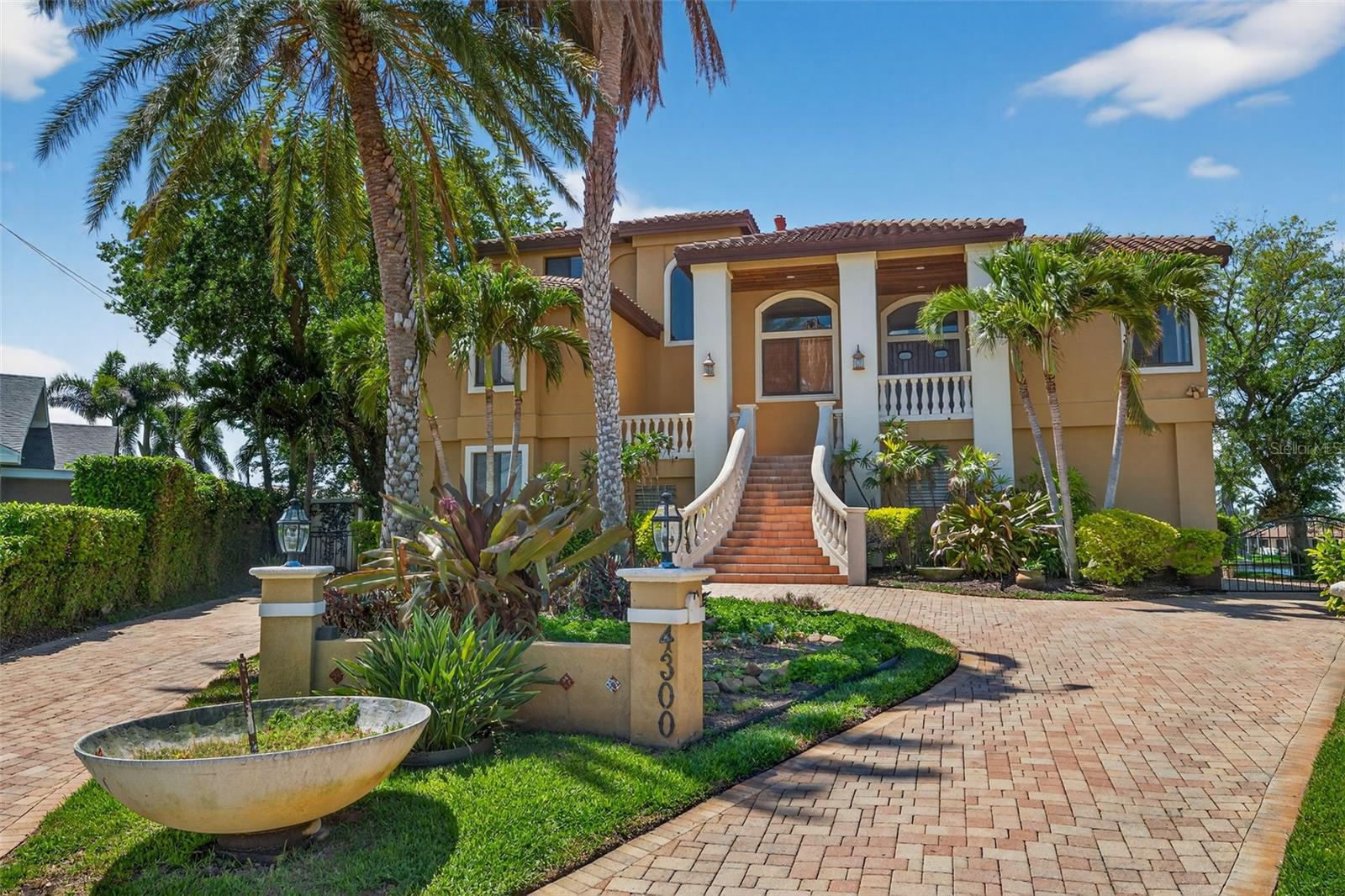 4300 13TH WAY NE, ST PETERSBURG, FL, 33703