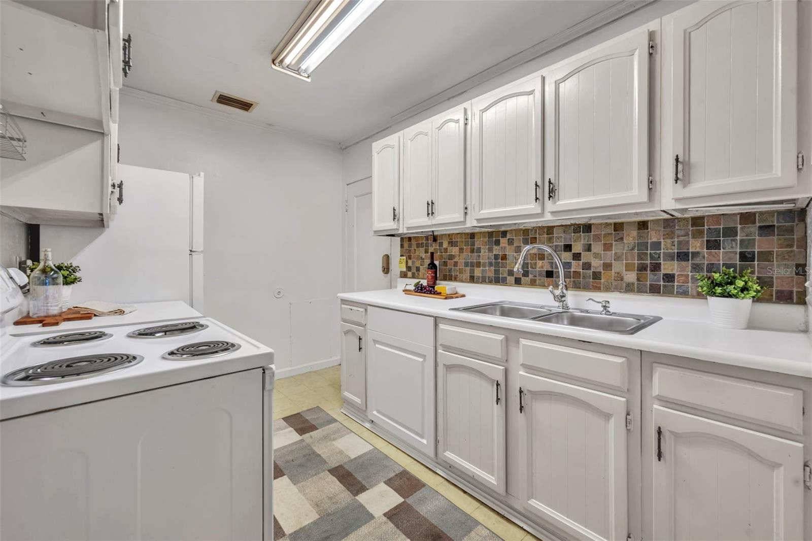 11 PLUMOSA AVE, CASSELBERRY, FL, 32707