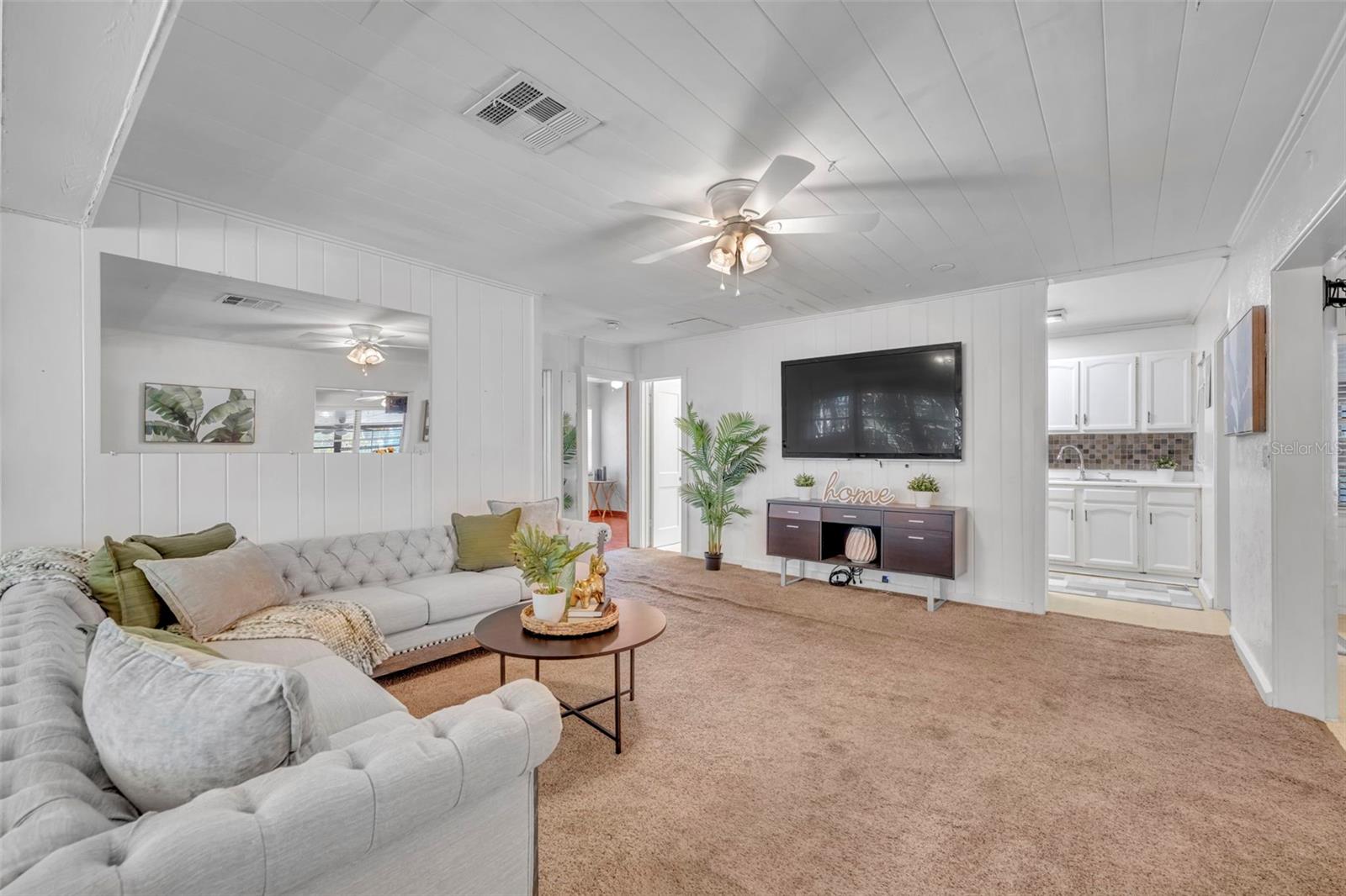 11 PLUMOSA AVE, CASSELBERRY, FL, 32707