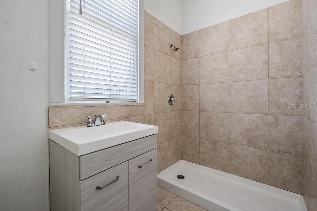 2319 W AILEEN ST #B, TAMPA, FL, 33607