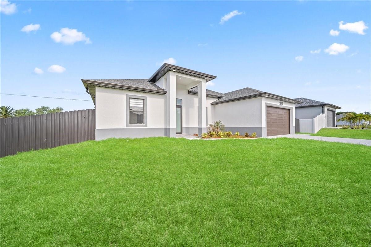 2116 NE 10TH AVE, CAPE CORAL, FL, 33909