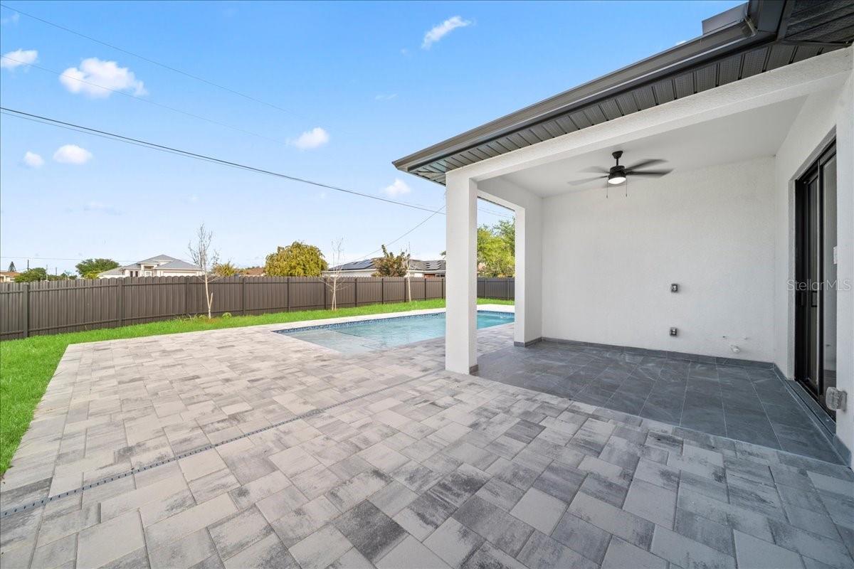 2116 NE 10TH AVE, CAPE CORAL, FL, 33909