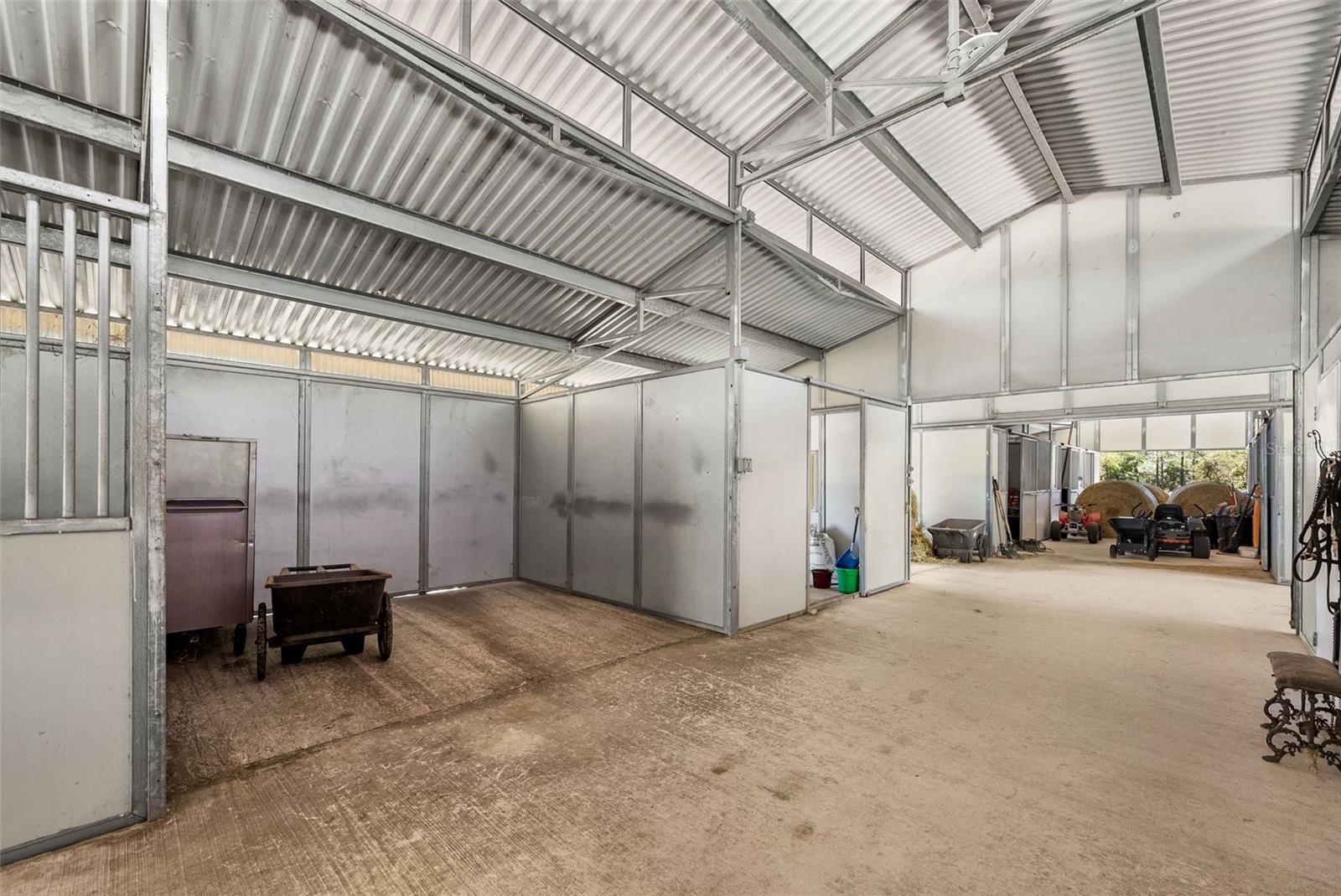 25723 BAREVA RD, WEEKI WACHEE, FL, 34614