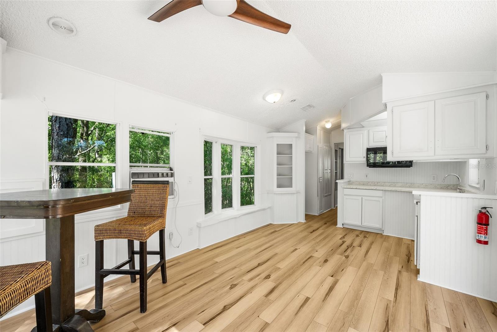 25723 BAREVA RD, WEEKI WACHEE, FL, 34614