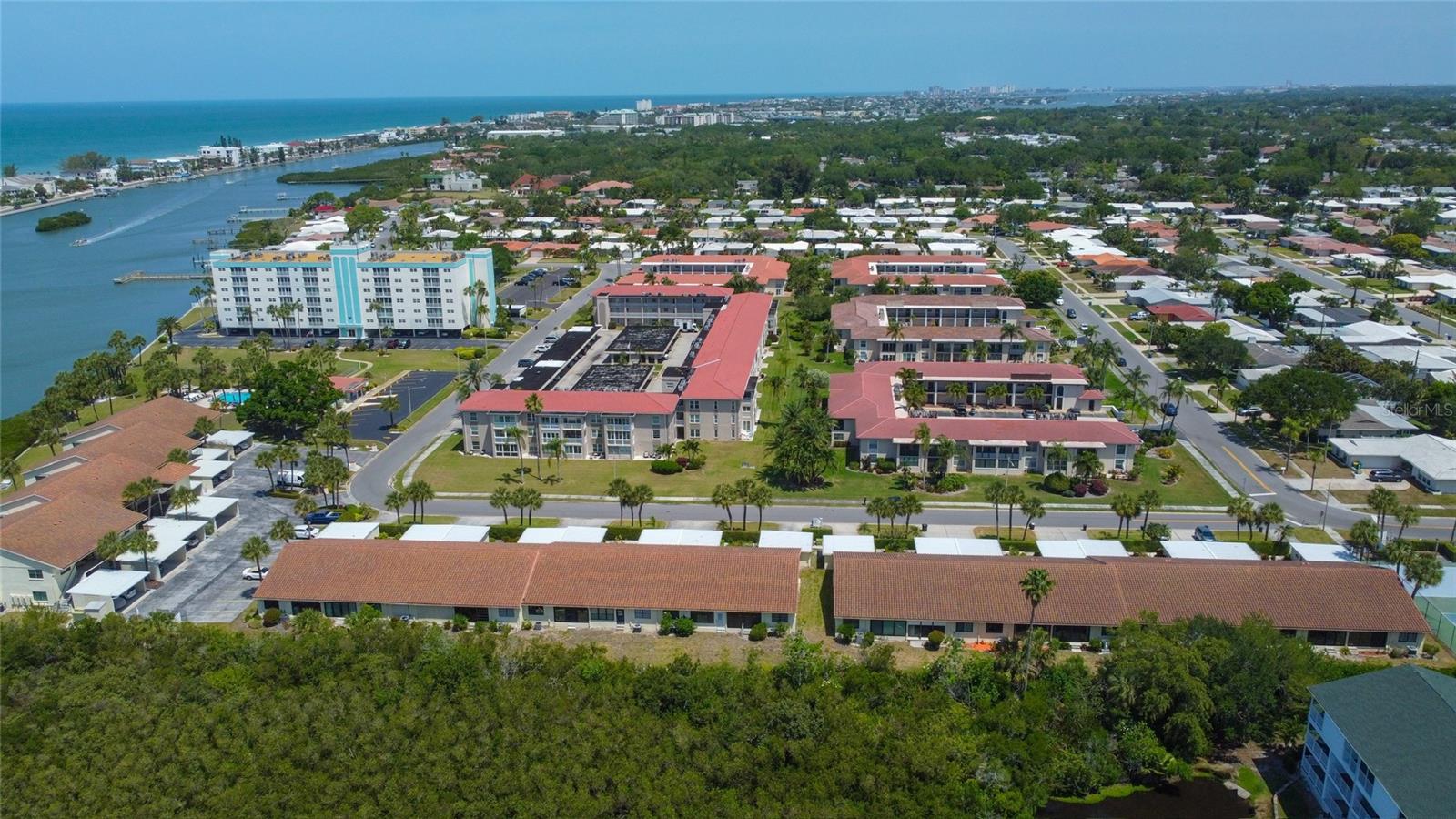 10134 REGAL DR #1, LARGO, FL, 33774