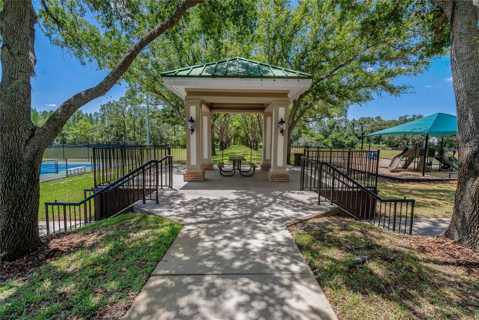 8118 STONE PATH WAY, TAMPA, FL, 33647