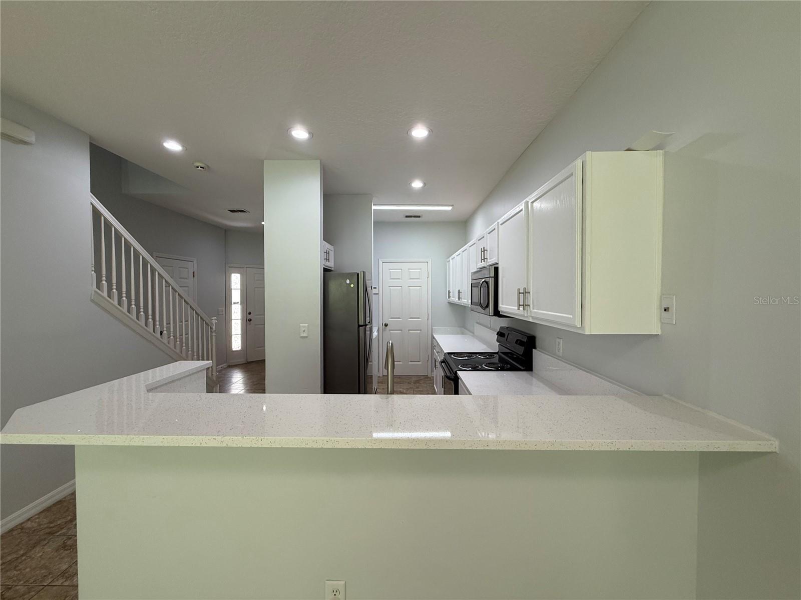 8118 STONE PATH WAY, TAMPA, FL, 33647