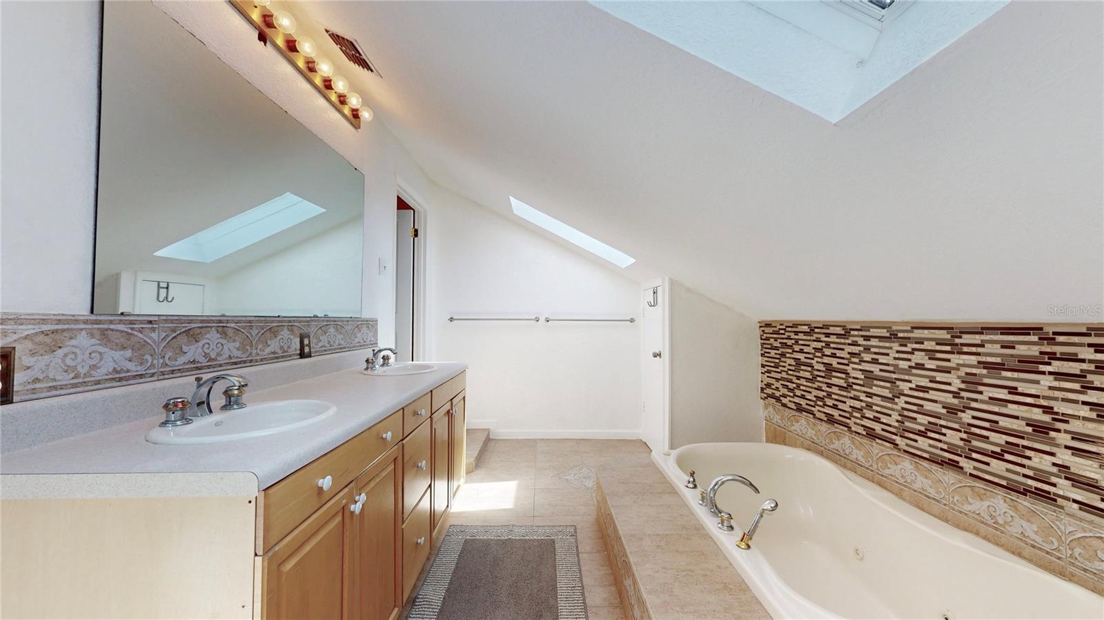 25 S ORTMAN DR, ORLANDO, FL, 32805