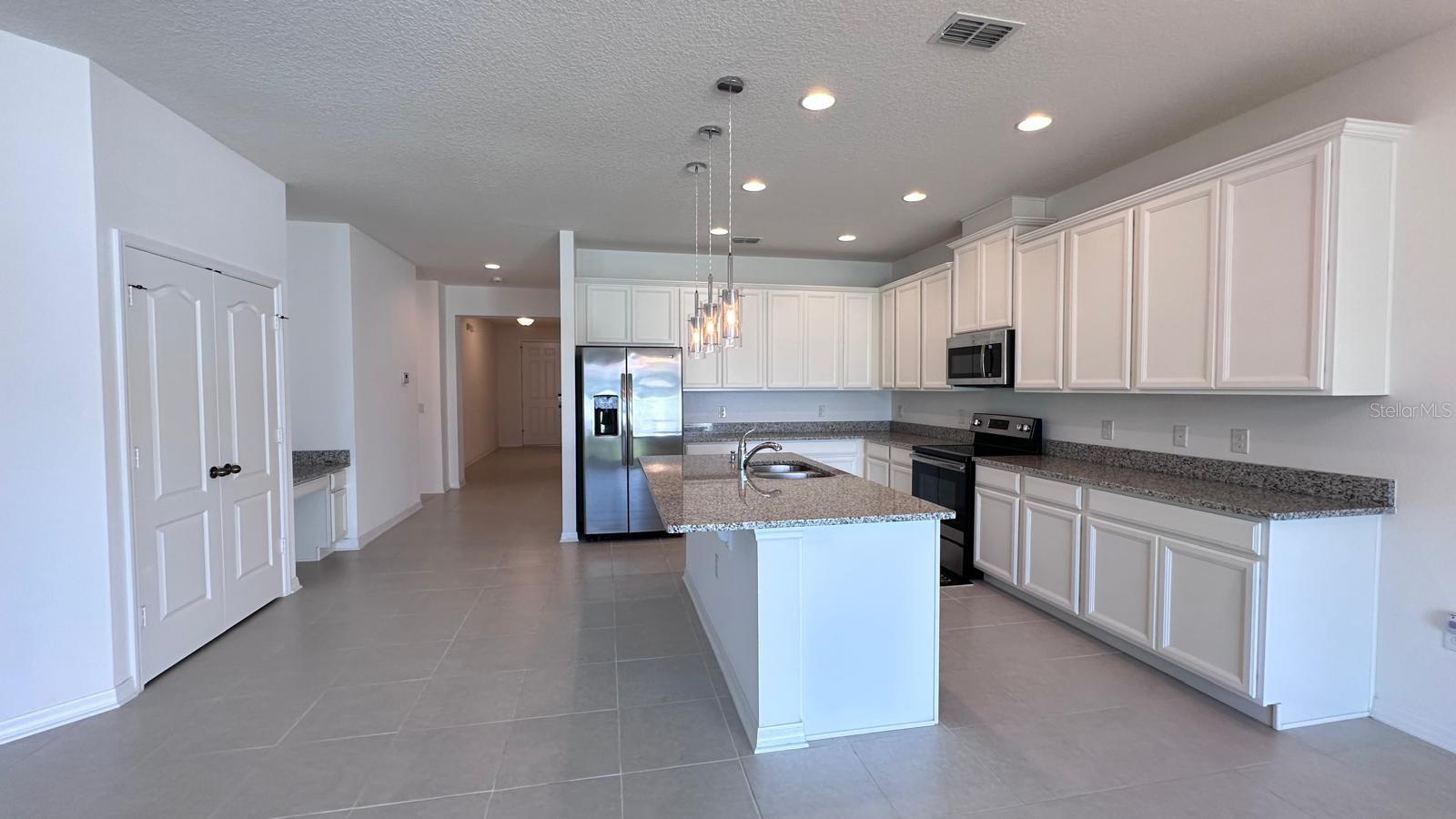 3331 FORTON DR, ORLANDO, FL, 32824