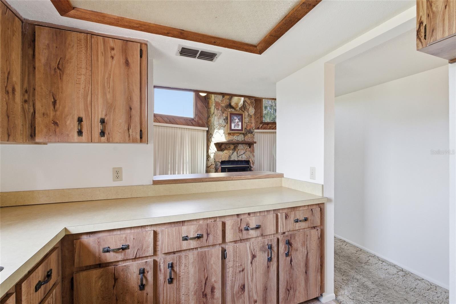 8221 RIVERSIDE DR NE, ST PETERSBURG, FL, 33702