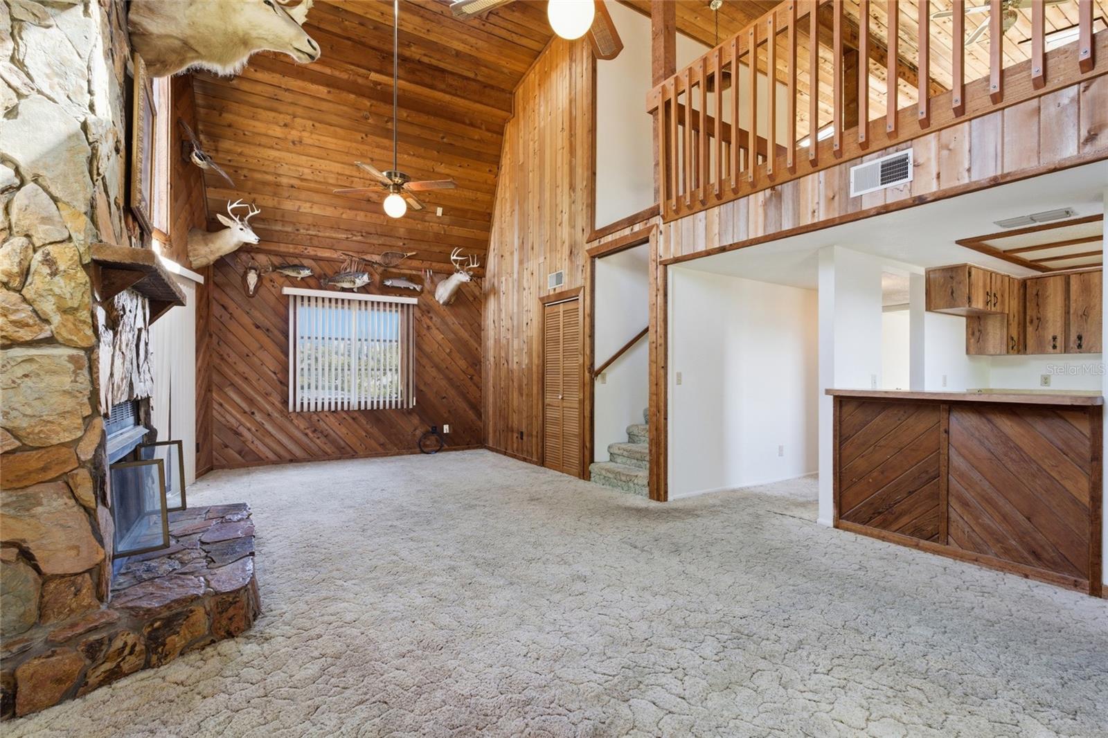 8221 RIVERSIDE DR NE, ST PETERSBURG, FL, 33702