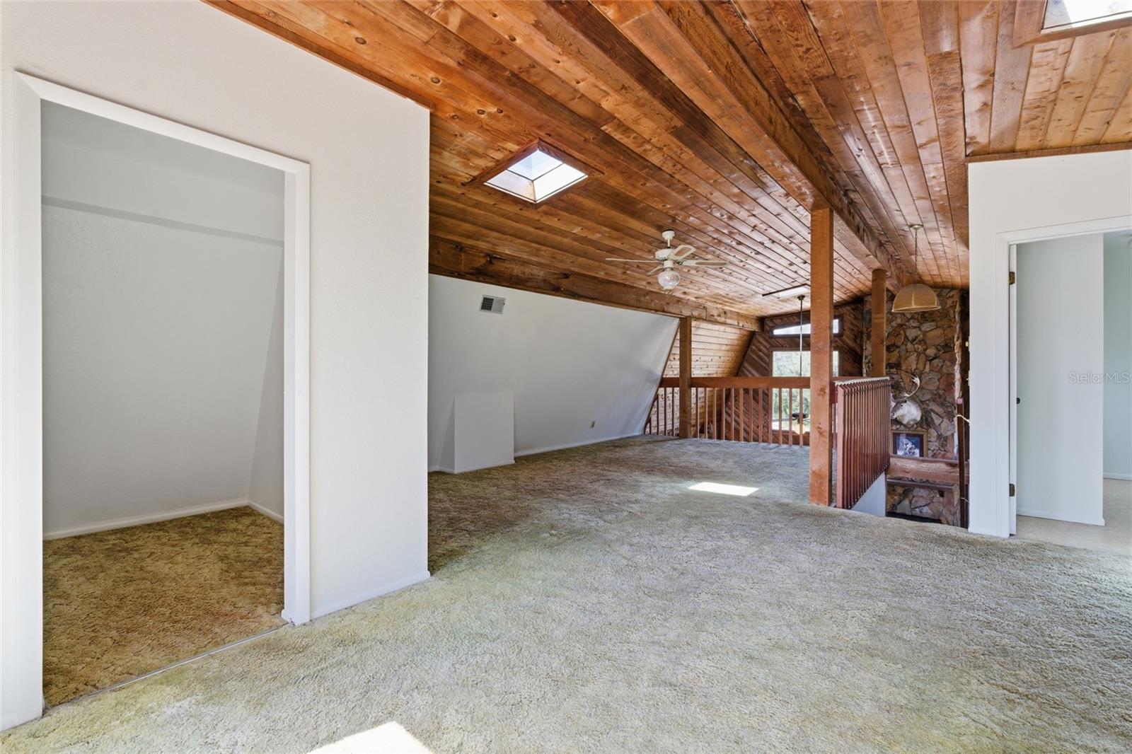 8221 RIVERSIDE DR NE, ST PETERSBURG, FL, 33702