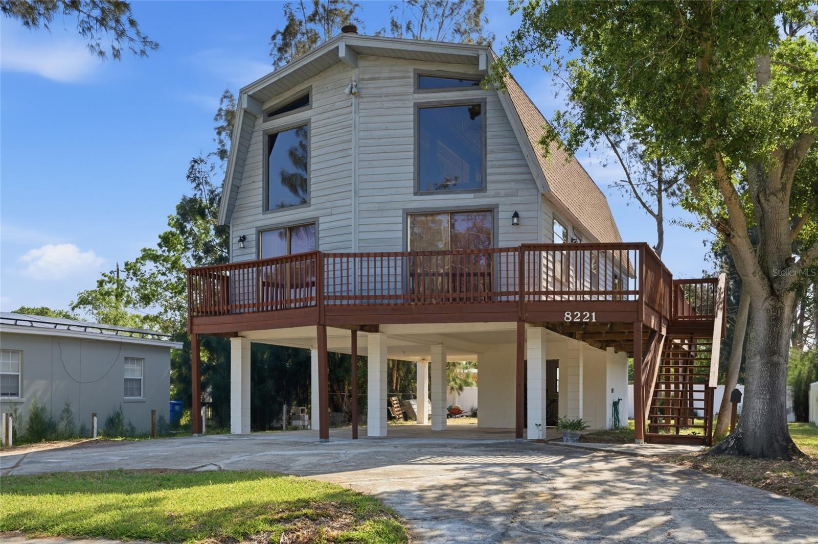 8221 RIVERSIDE DR NE, ST PETERSBURG, FL, 33702