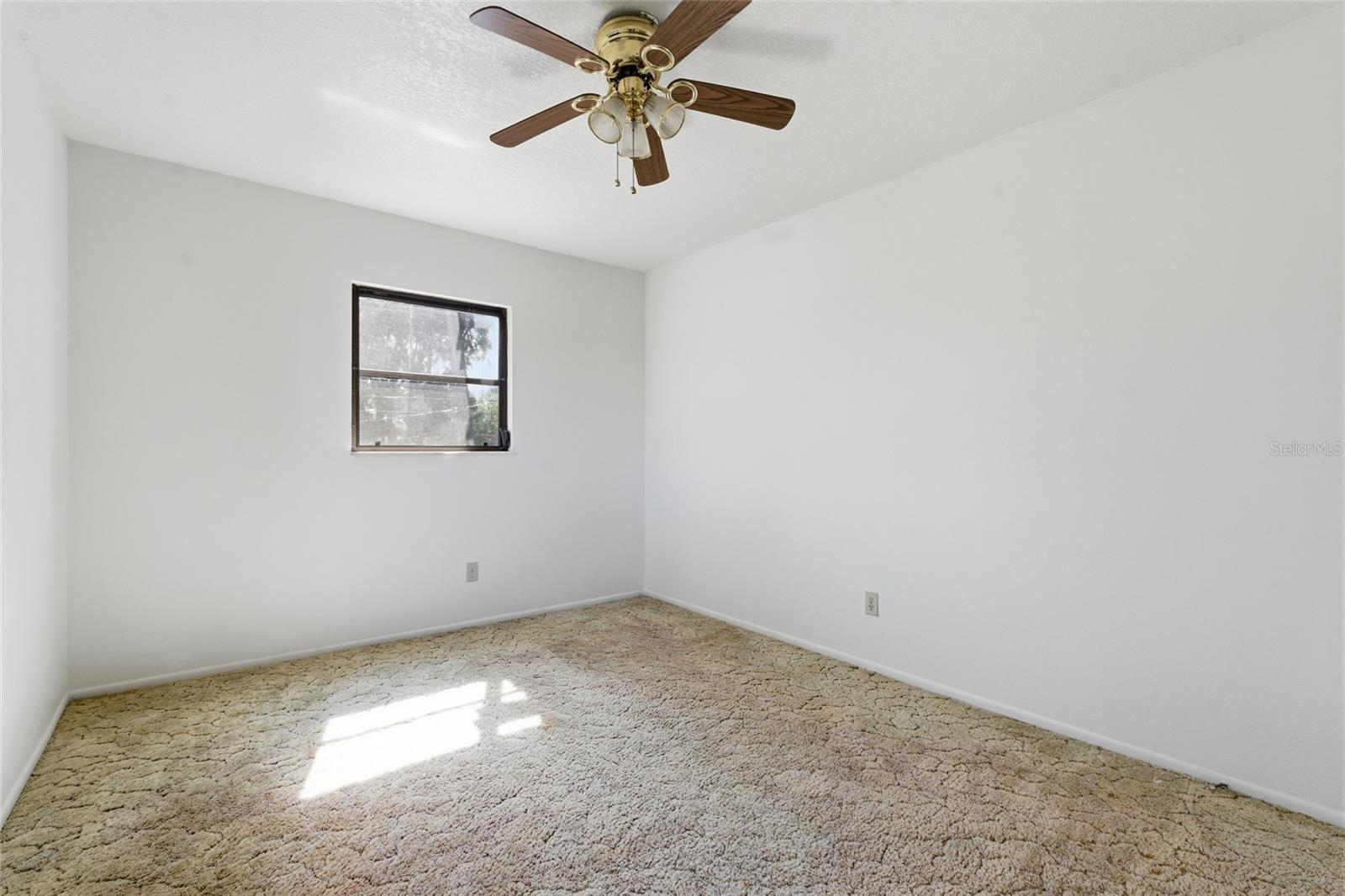 8221 RIVERSIDE DR NE, ST PETERSBURG, FL, 33702