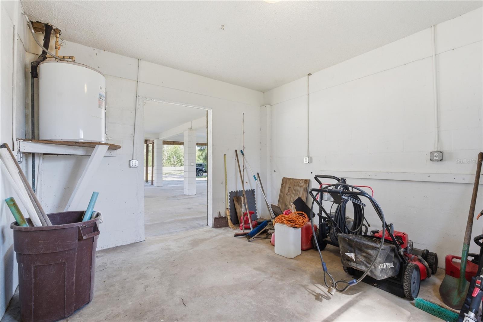 8221 RIVERSIDE DR NE, ST PETERSBURG, FL, 33702