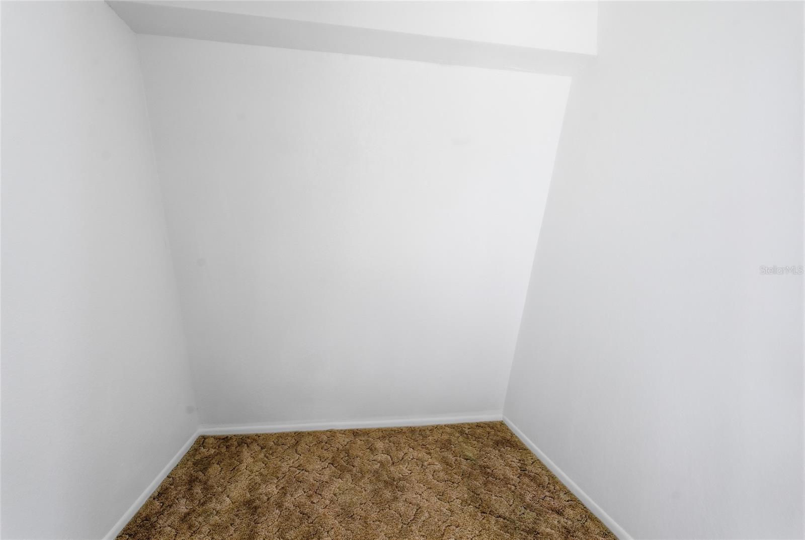 8221 RIVERSIDE DR NE, ST PETERSBURG, FL, 33702