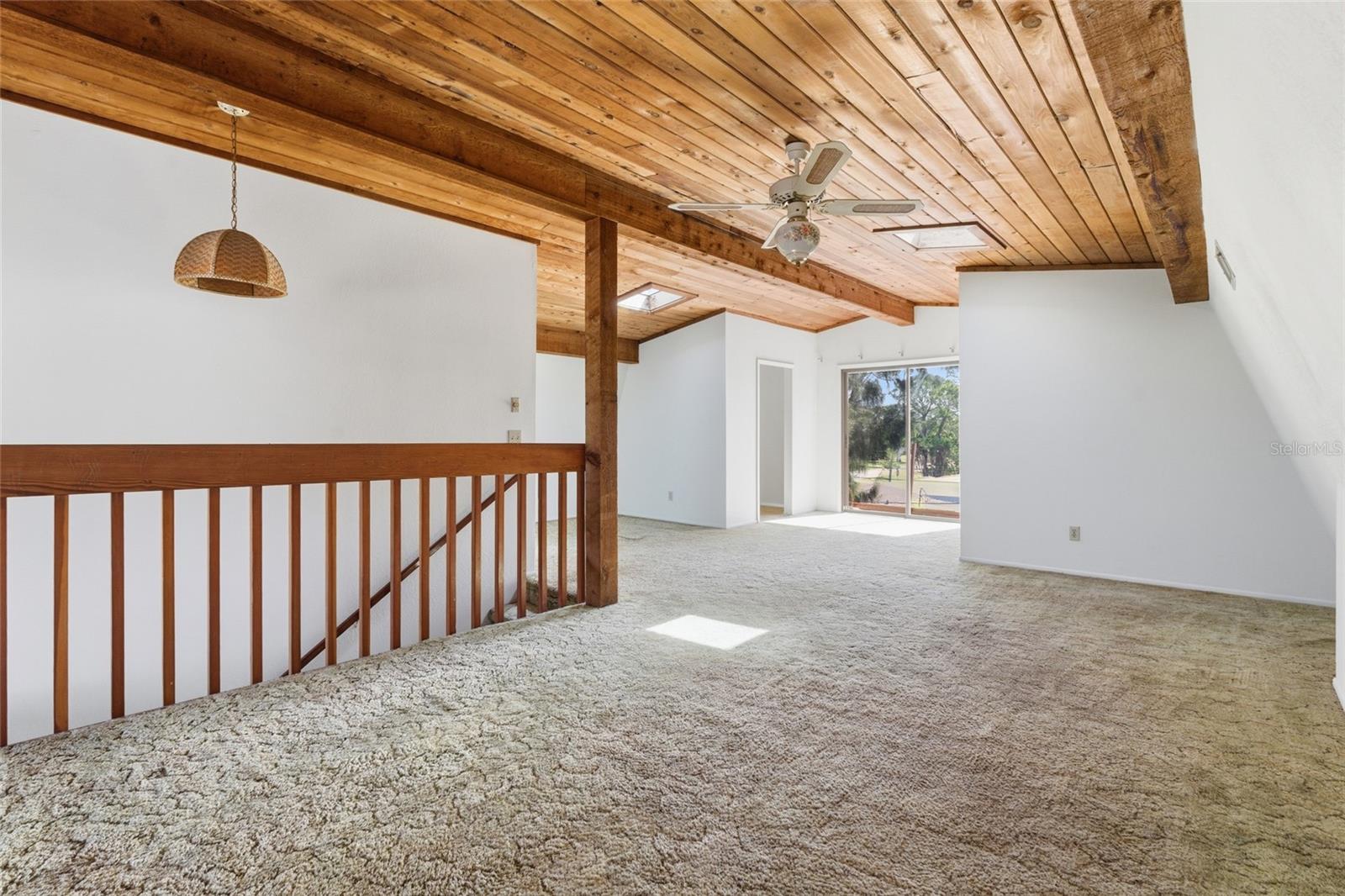 8221 RIVERSIDE DR NE, ST PETERSBURG, FL, 33702