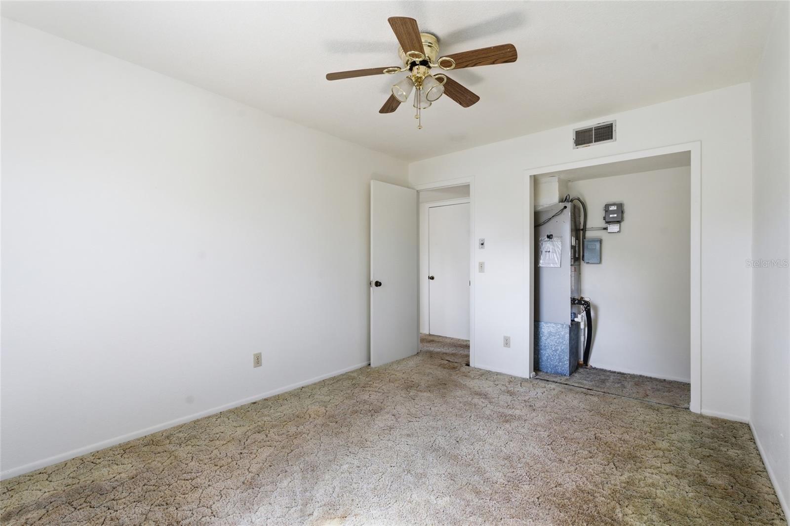 8221 RIVERSIDE DR NE, ST PETERSBURG, FL, 33702