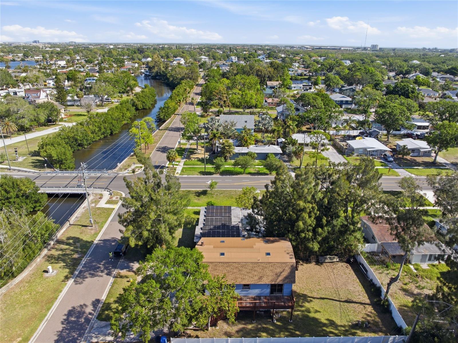 8221 RIVERSIDE DR NE, ST PETERSBURG, FL, 33702