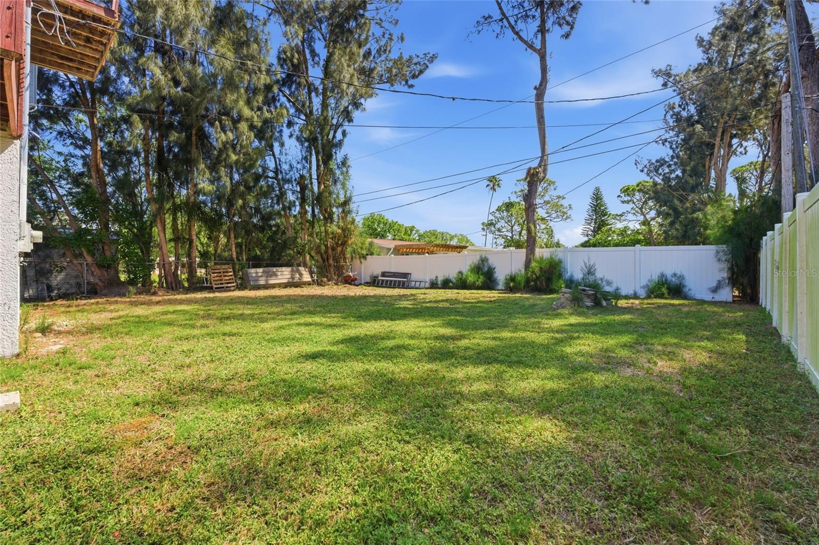 8221 RIVERSIDE DR NE, ST PETERSBURG, FL, 33702