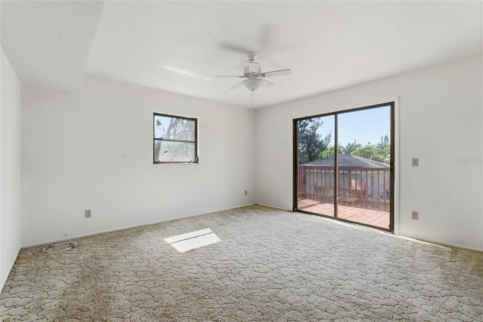 8221 RIVERSIDE DR NE, ST PETERSBURG, FL, 33702