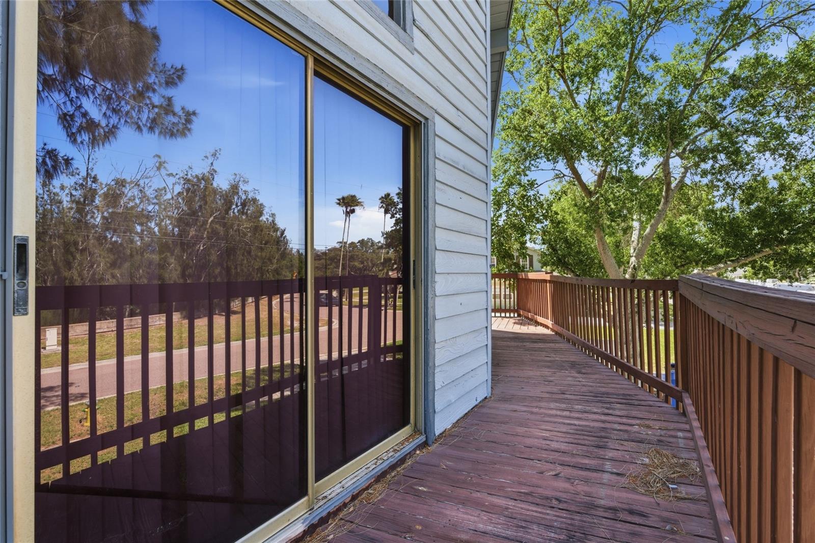 8221 RIVERSIDE DR NE, ST PETERSBURG, FL, 33702