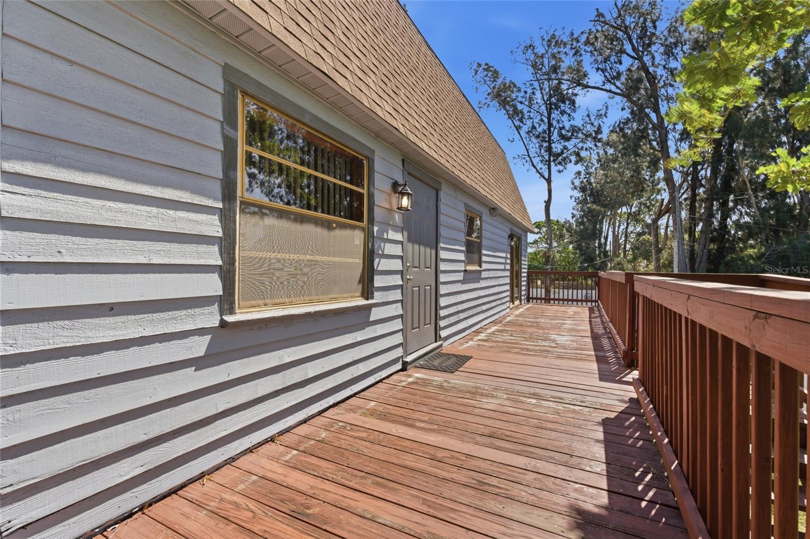 8221 RIVERSIDE DR NE, ST PETERSBURG, FL, 33702