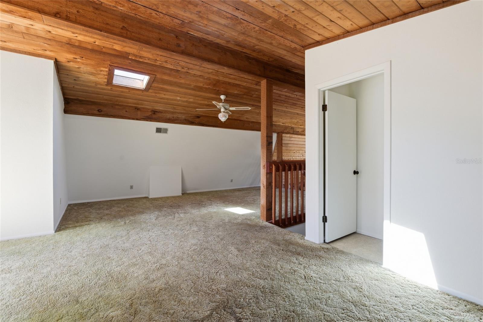 8221 RIVERSIDE DR NE, ST PETERSBURG, FL, 33702