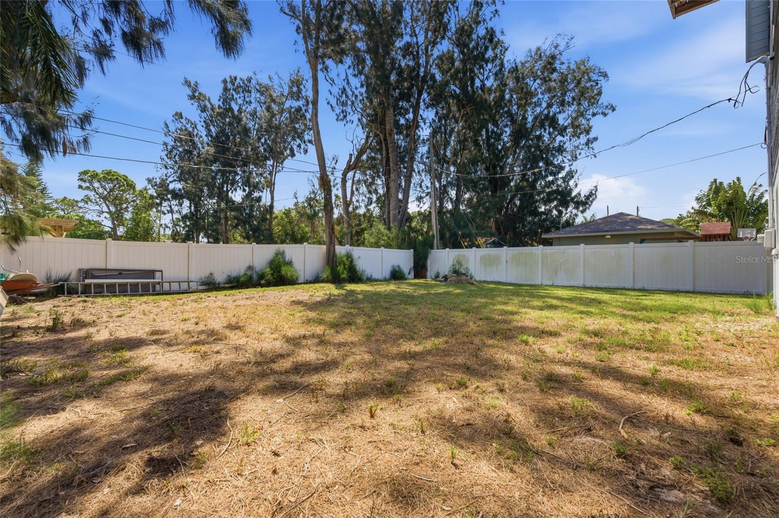 8221 RIVERSIDE DR NE, ST PETERSBURG, FL, 33702