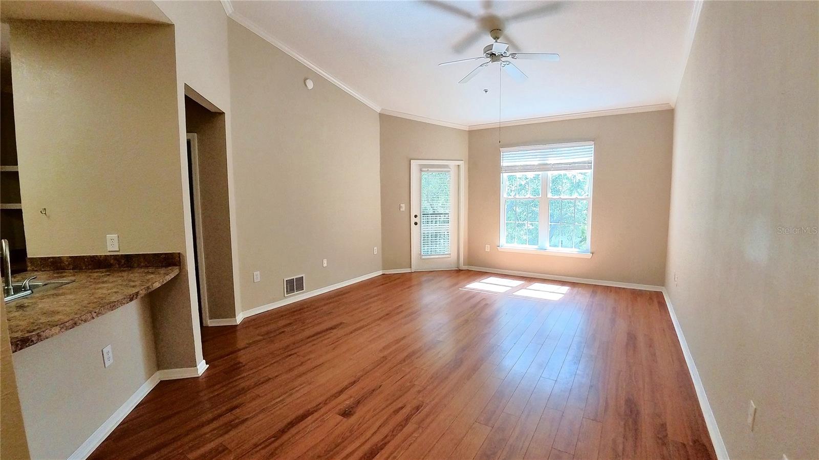 10017 COURTNEY PALMS BLVD #304, TAMPA, FL, 33619