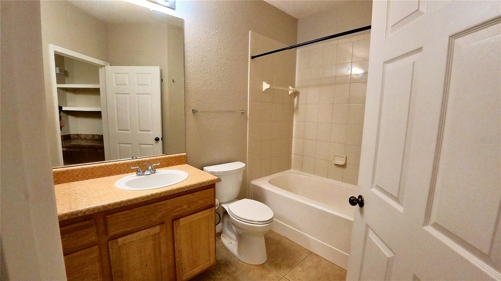 10017 COURTNEY PALMS BLVD #304, TAMPA, FL, 33619