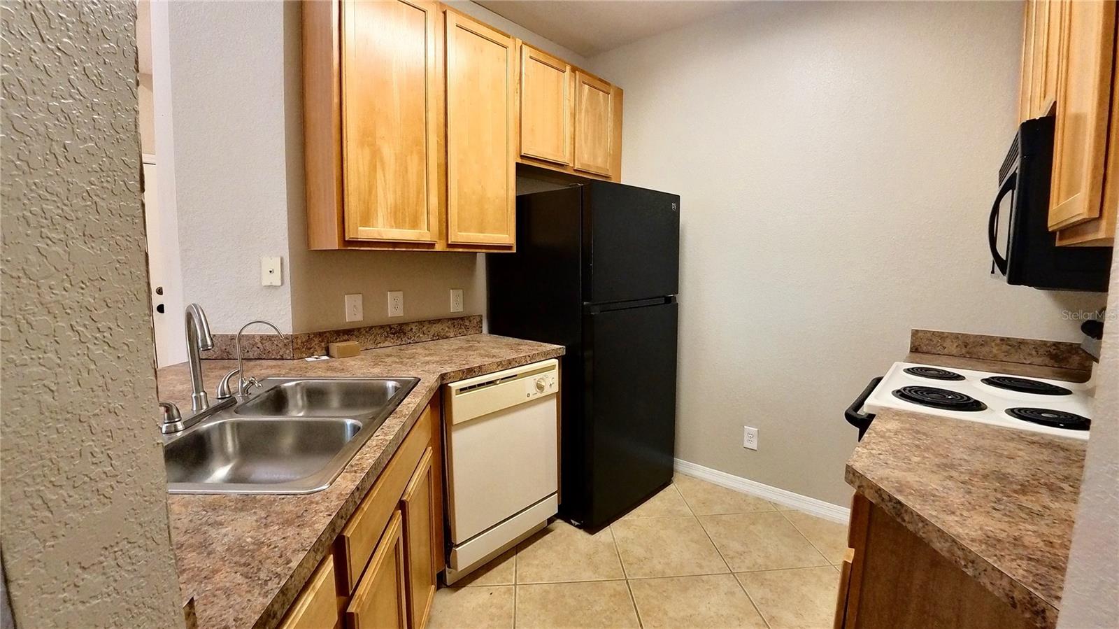 10017 COURTNEY PALMS BLVD #304, TAMPA, FL, 33619