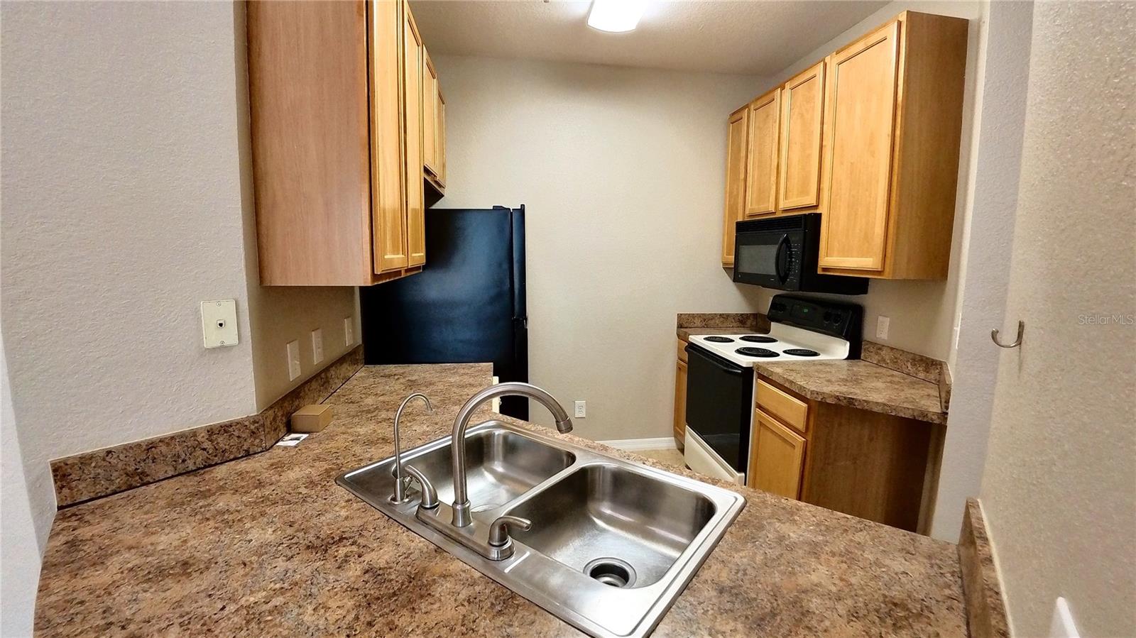 10017 COURTNEY PALMS BLVD #304, TAMPA, FL, 33619