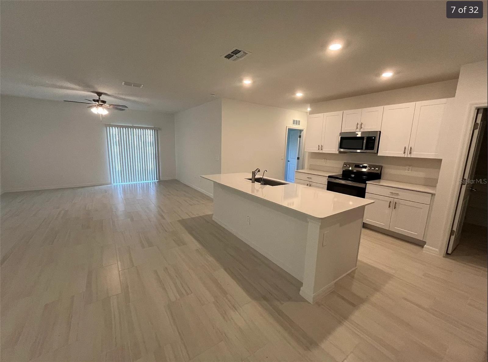 11317 RADIANT SHORE LOOP, SAN ANTONIO, FL, 33576