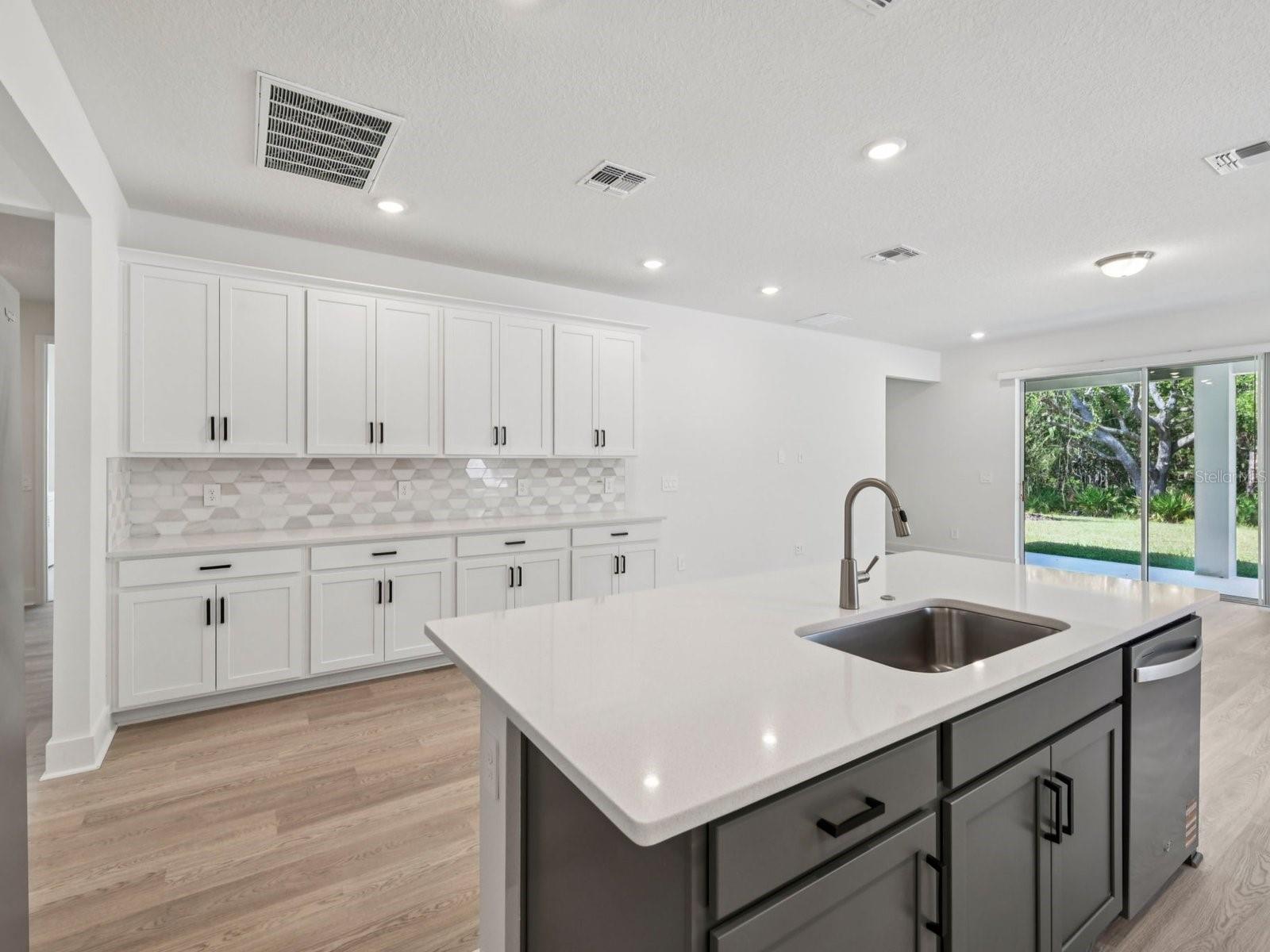 120 FORESTHAVEN ST, ORMOND BEACH, FL, 32174