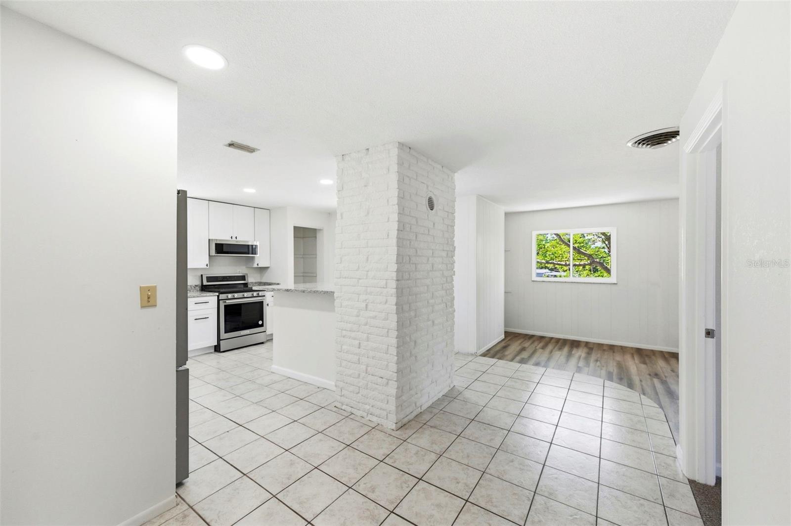 5136 68TH ST N #B, ST PETERSBURG, FL, 33709