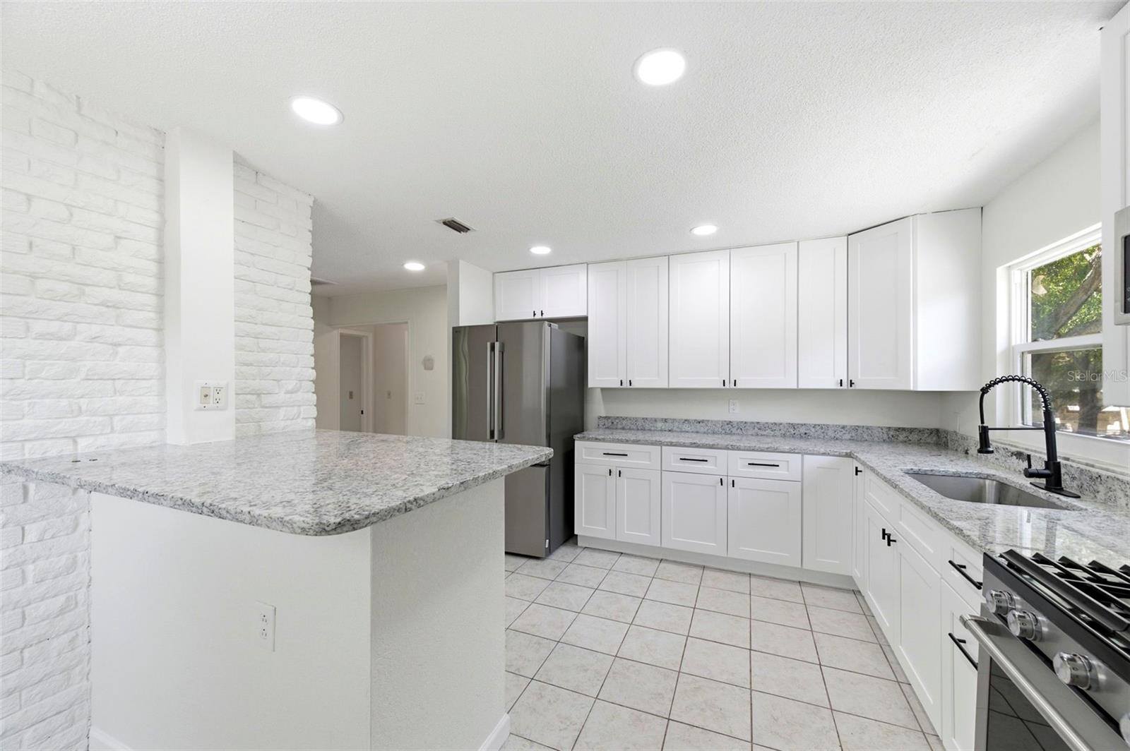 5136 68TH ST N #B, ST PETERSBURG, FL, 33709