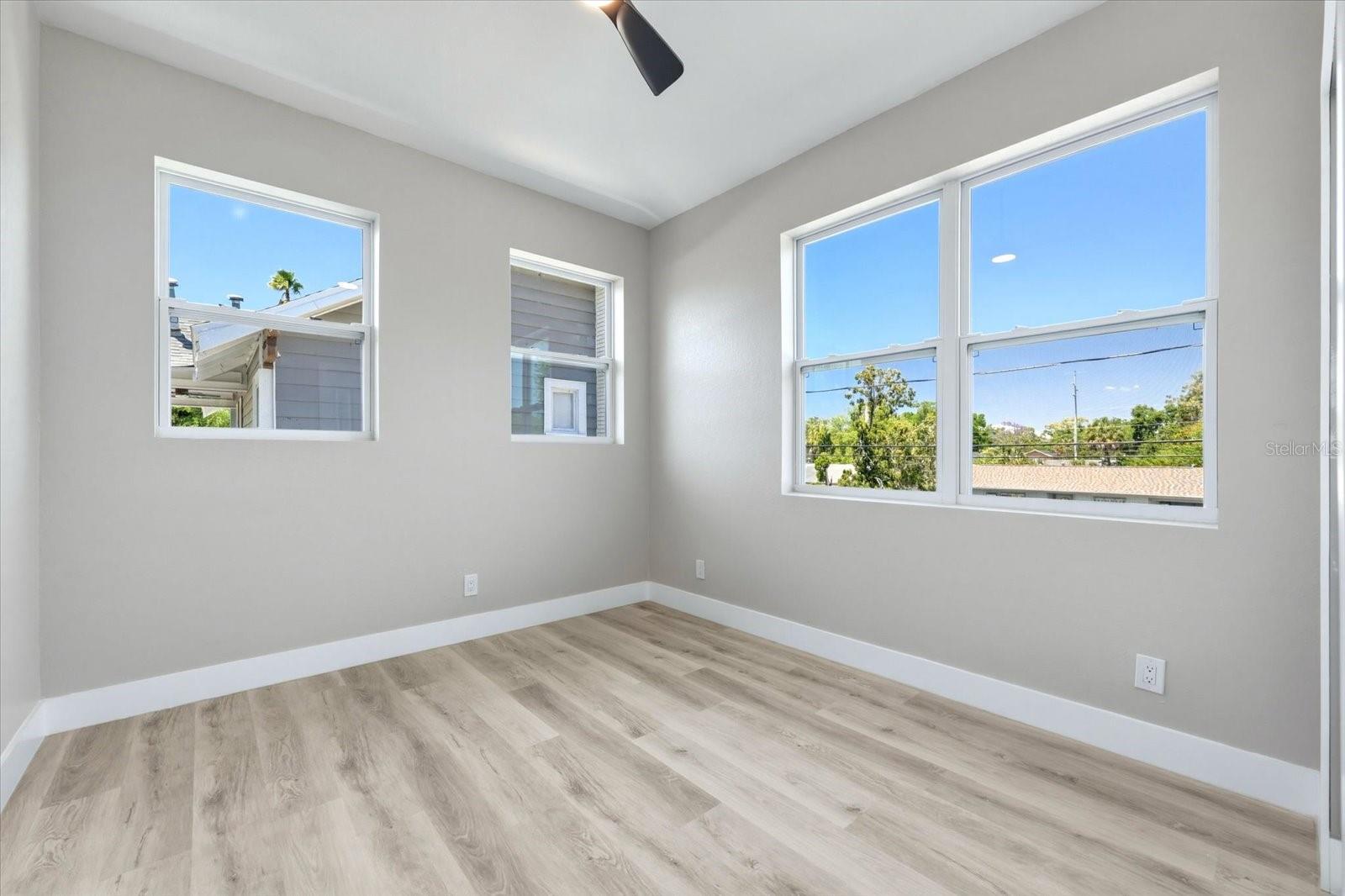 1044 12TH AVE S, ST PETERSBURG, FL, 33705