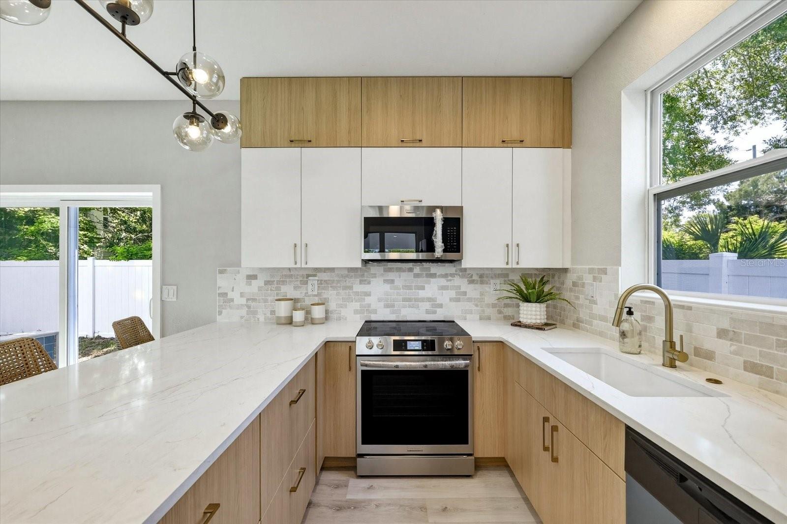 1044 12TH AVE S, ST PETERSBURG, FL, 33705