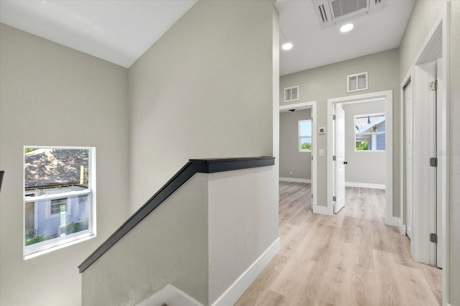 1044 12TH AVE S, ST PETERSBURG, FL, 33705