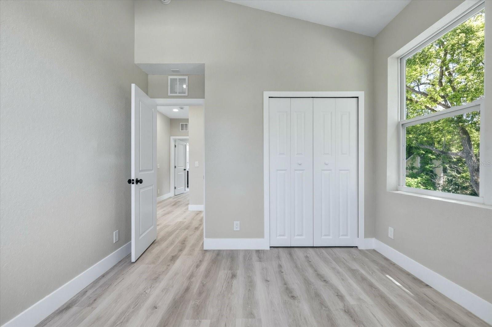 1044 12TH AVE S, ST PETERSBURG, FL, 33705