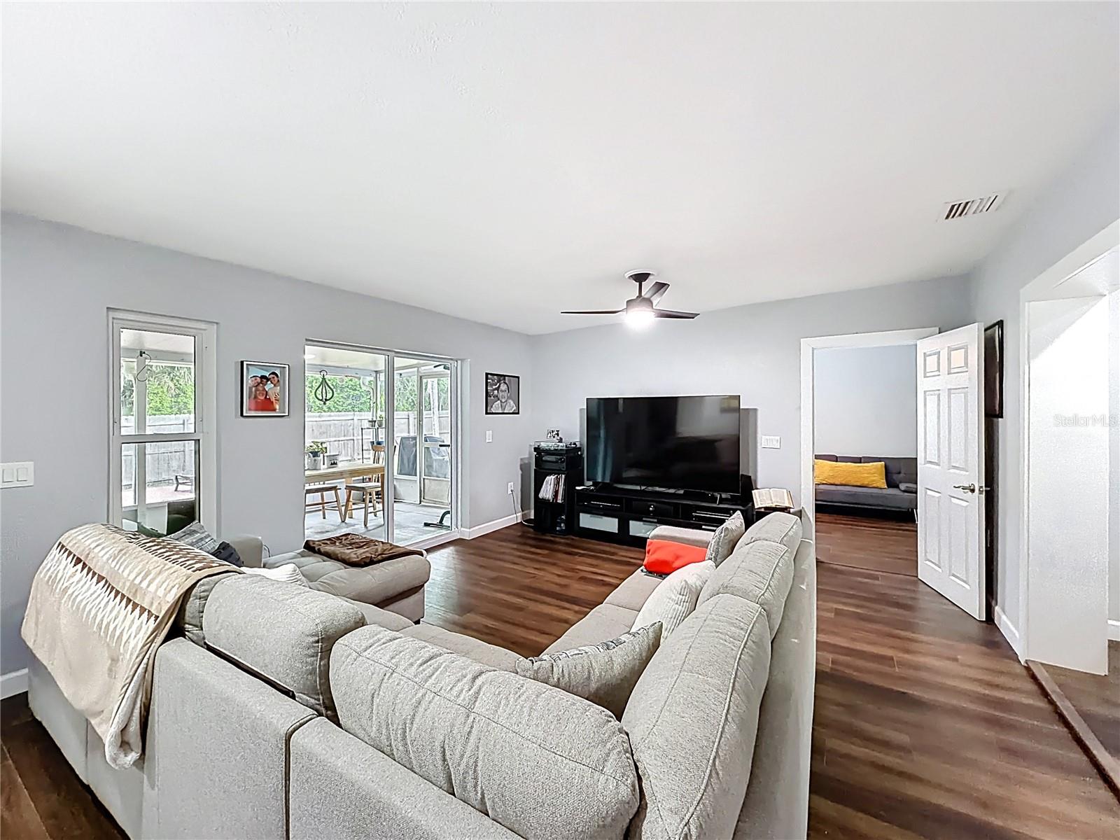 1092 W RIVIERA BLVD, OVIEDO, FL, 32765