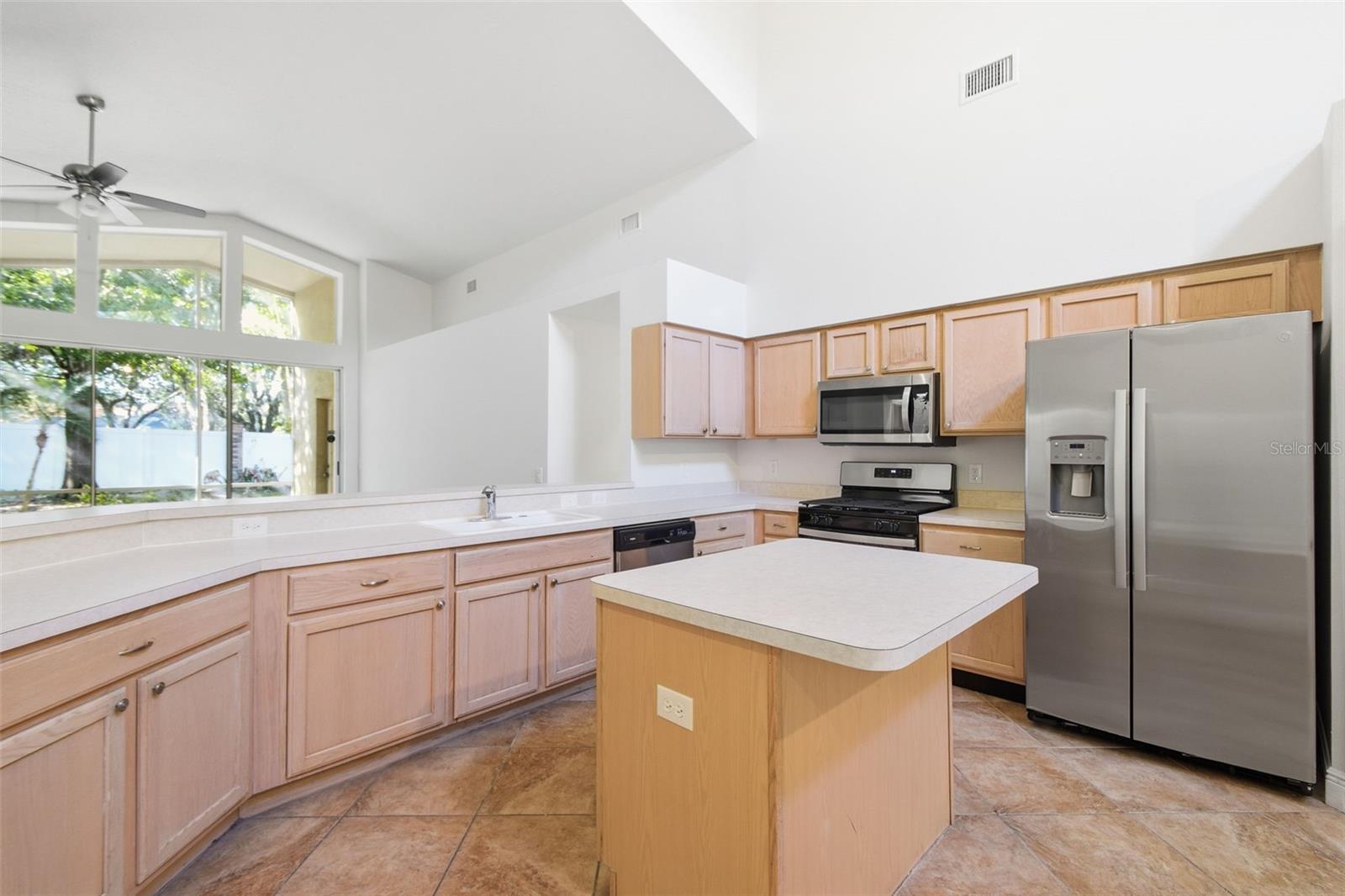 703 GRAND CANYON DR, VALRICO, FL, 33594