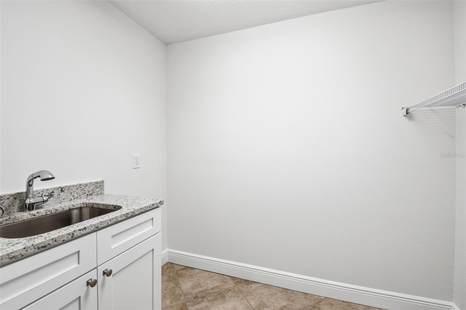 703 GRAND CANYON DR, VALRICO, FL, 33594