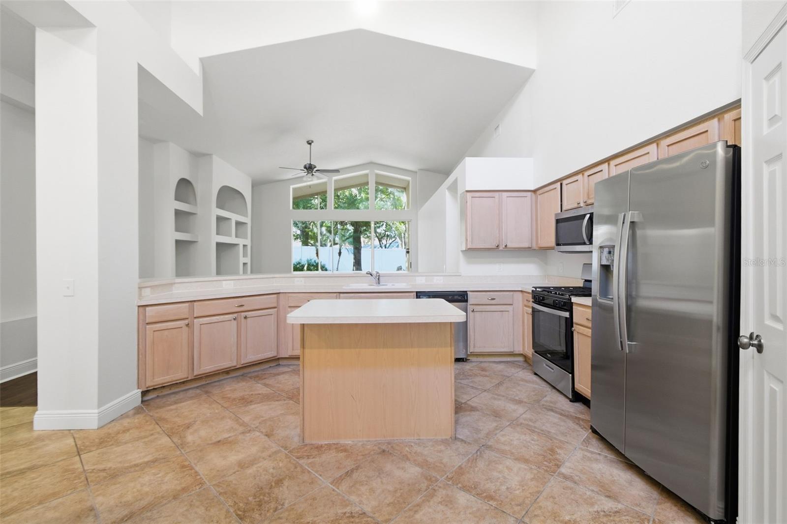 703 GRAND CANYON DR, VALRICO, FL, 33594