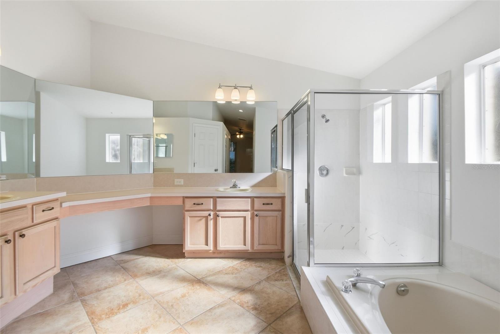 703 GRAND CANYON DR, VALRICO, FL, 33594