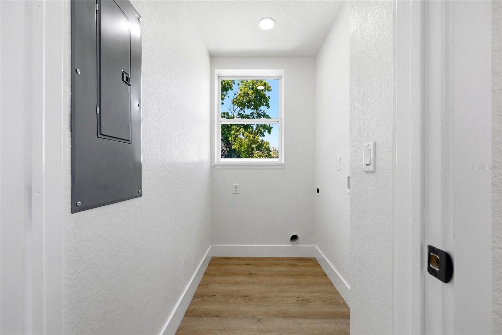 1235 11TH AVE S, ST PETERSBURG, FL, 33705