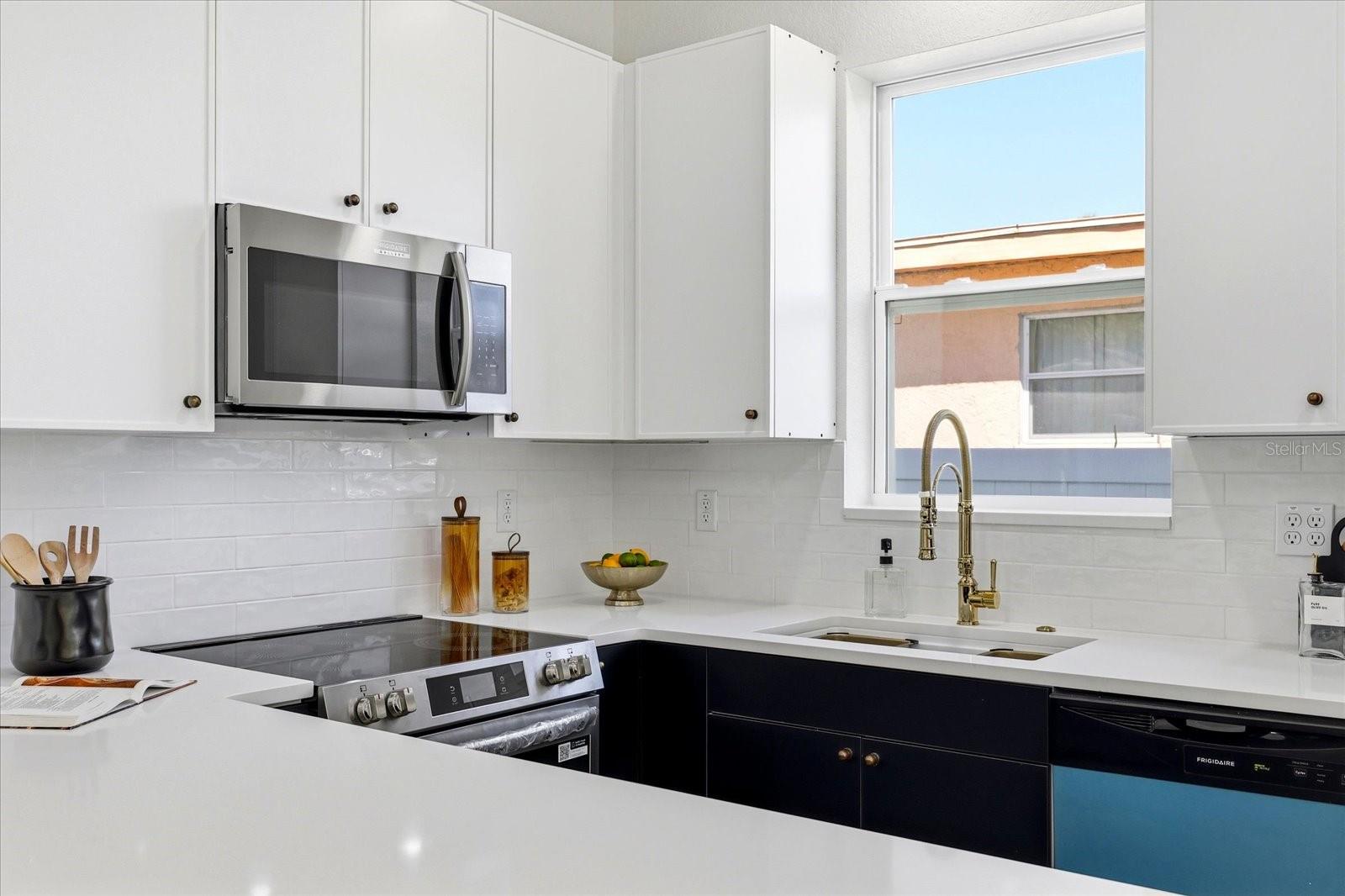 1235 11TH AVE S, ST PETERSBURG, FL, 33705