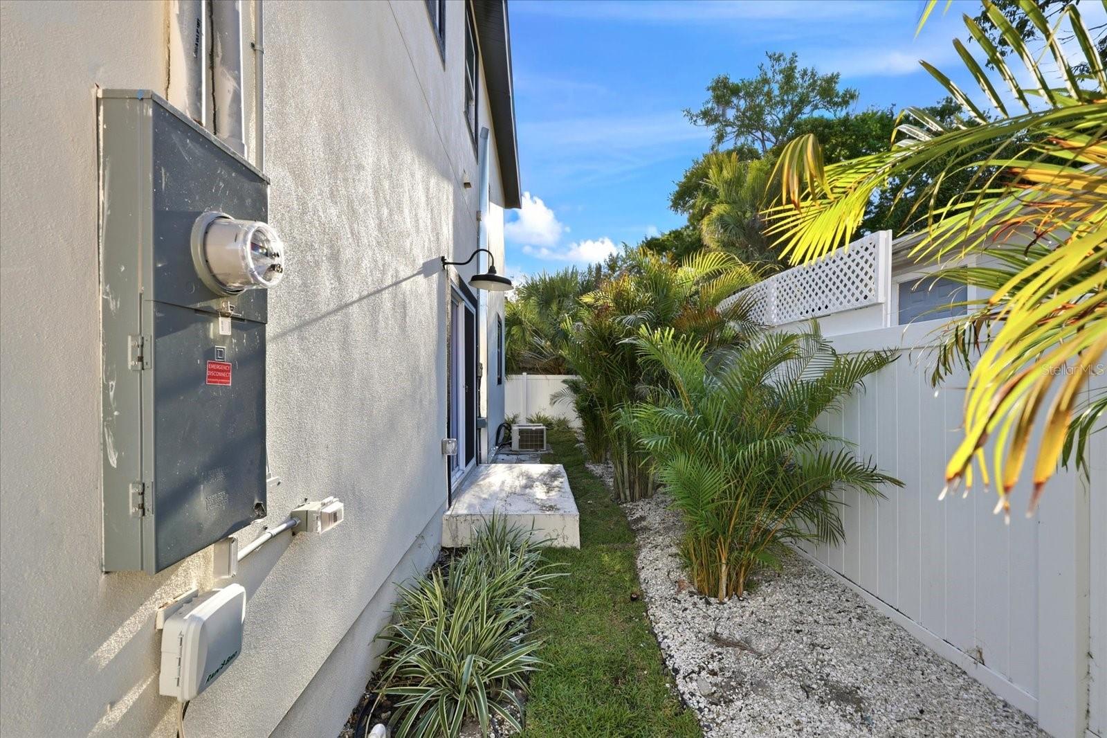 1235 11TH AVE S, ST PETERSBURG, FL, 33705