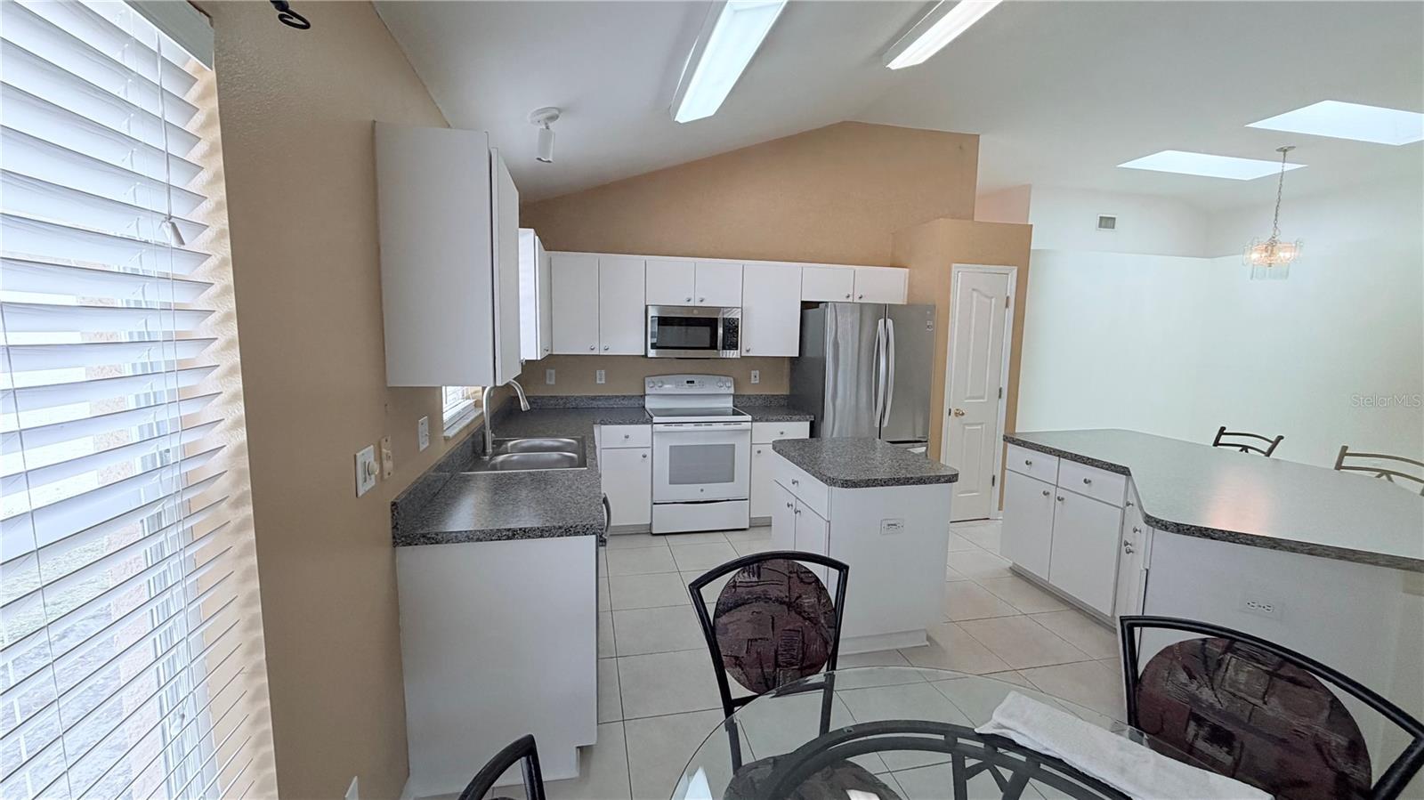 10216 OASIS PALM DR, TAMPA, FL, 33615